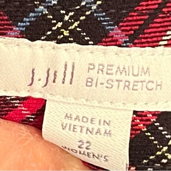 Festive JJill Cotton Blend Plaid Pants. - Picture 3 of 8